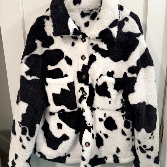 Jackets & Blazers - Womens Black and White Fleece Jacket